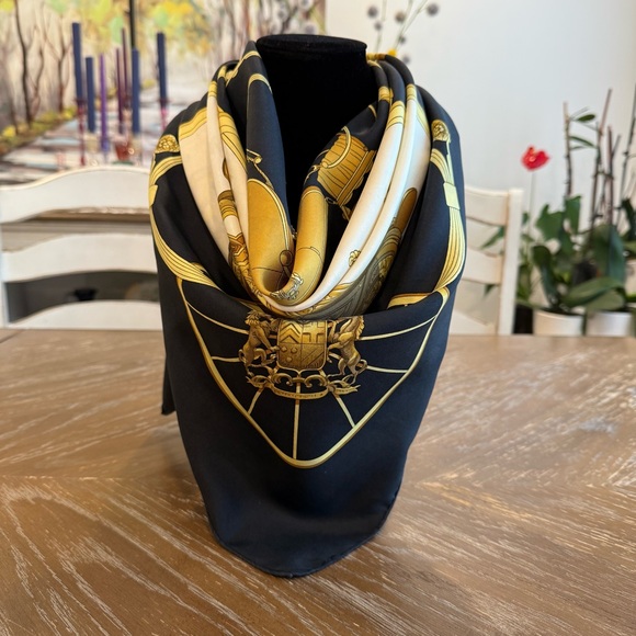 SOLD Authentic Hermes Scarf - Picture 5 of 11